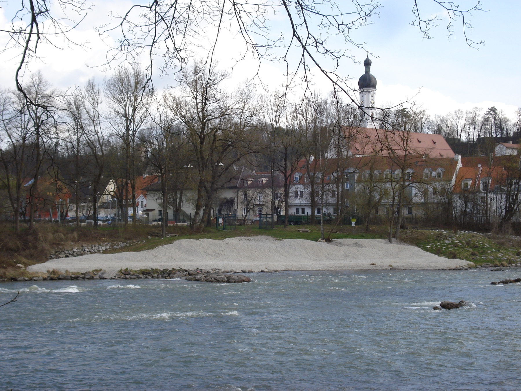 Der frisch aufgekieste Lechstrand 2015